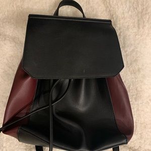 Backpack black and taupe.